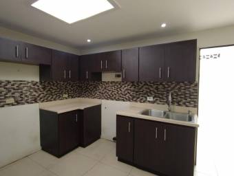 Casa en Venta en Ulloa, Heredia. RAH 23-1433