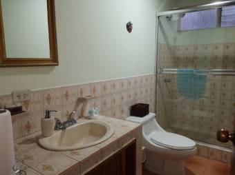 MLS-24-969 VENTA CASA ROHRMOSER SAN JOSE 