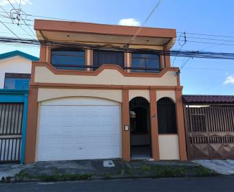 Casa a la venta en San Isidro, Coronado. Bien adjudicado bancario.