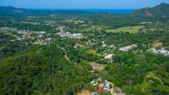 3 houses on large land and possibility of development