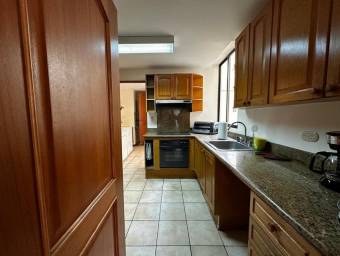 Alquiler de Apartamento en San Rafael, Escazú. RAH 25-638