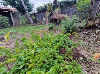 Se casa con lote de mas de 1400m2 en Turrialba Cartago A23-1631