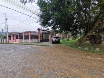 Se casa con lote de mas de 1400m2 en Turrialba Cartago A23-1631