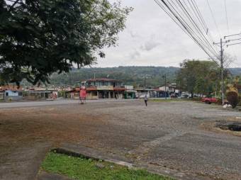 Se casa con lote de mas de 1400m2 en Turrialba Cartago A23-1631