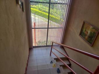 Se vende casa en condominio de Mata de Plátano San José 24-1718 