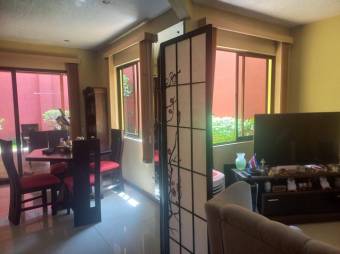 Se vende casa en condominio de Mata de Plátano San José 24-1718 