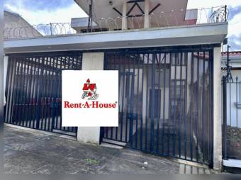 Se vende casa con uso de suelo mixto en San Pedro San José 23-1409