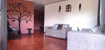 Se vende casa con gran lote en Pérez Zeledón San José 25-32