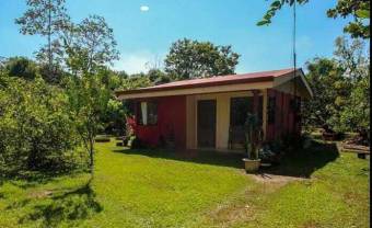 Se vende casa con gran lote en Pérez Zeledón San José 25-32