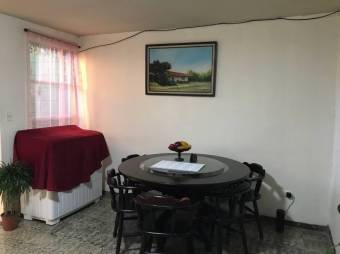 Se vende casa con 4 apartamentos en Sabanilla San José 23-1460