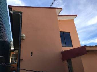 Se vende casa con 4 apartamentos en Sabanilla San José 23-1460