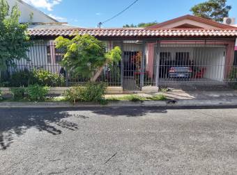 VENTA AMPLIA CASA DE 1 PLANTA EN RESIDENCIAL SANTA ANA POZOS 3 HAB