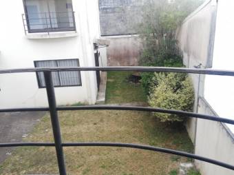 Se vende espaciosa casa en condominio de San Pedro San José 24-1126