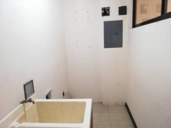 Se vende espaciosa casa en condominio de San Pedro San José 24-1126