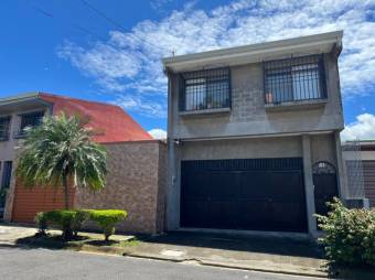 Se vende moderna casa de 2 plantas en Uruca San José 25-528