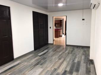 Se vende moderna casa en condominio de San Antonio San José 23-1733