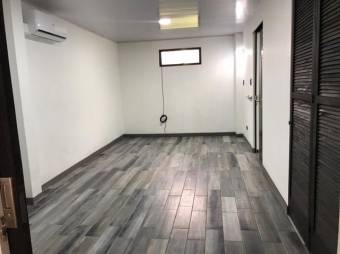 Se vende moderna casa en condominio de San Antonio San José 23-1733