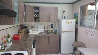 Se vende casa con uso de suelo mixto en Tibás Centro 25-46