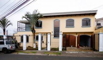 Se vende casa para inversión en Curridabat San José 25-759