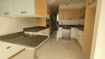 Se vende moderna casa en condominio de San Felipe San José 25-37