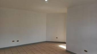 Se vende espaciosa casa en Mercedes San José 25-581