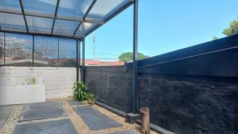 Se vende espaciosa casa en Mercedes San José 25-581