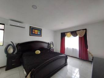 Se venden 2 casas y apartamento con gran lote en Atenas Alajuela 25-824