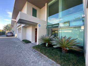 Se vende condominio con 4 town house en Escazú San José A25-560, $ 1,000,000, 12, San José, Escazú