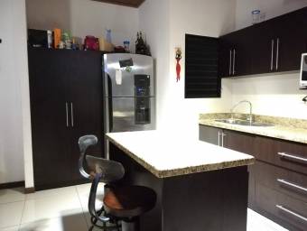 Venta de Casa  APTO Tipo Estudio en Alajuelita, San José. RAH 24-1723