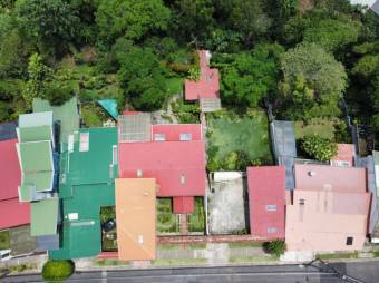 Se vende moderna y espaciosa casa en Sabanilla San José 24-1686