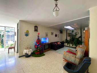 Venta de Casa  APTO en San Pedro, Montes de Oca. RAH 24-174