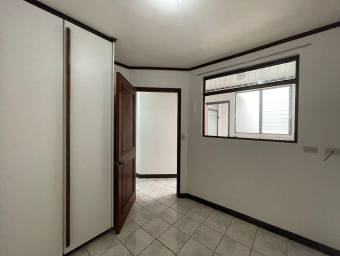 Venta de Apartamento en Zapote, San José. 