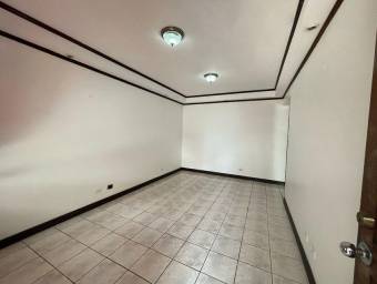 Venta de Apartamento en Zapote, San José. 