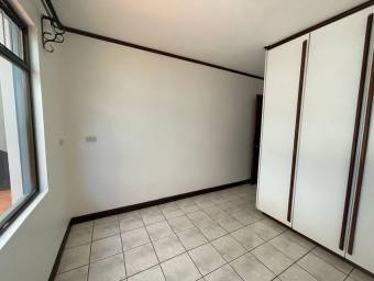 Venta de Apartamento en Zapote, San José. 