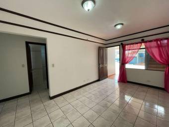 Venta de Apartamento en Zapote, San José. 