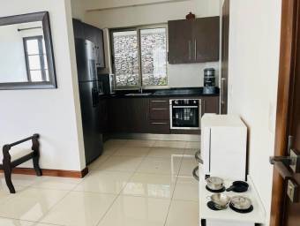 Venta de Apartamento en Piedades, Santa Ana. 