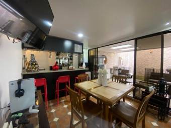 Se vende moderna casa en condominio de Granadilla Curridabat 25-687