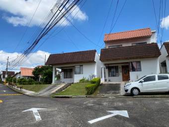 Alquiler de Casa en Zapote, San José. RAH 25-937