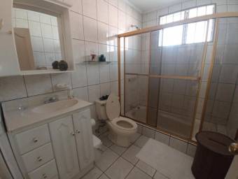 Venta de Casa en Montes de Oca, San José. RAH 25-923