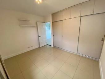 Se vende moderna casa en condominio de San Rafael Escazú 25-228 