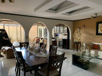 Venta de Casa en Belén, Heredia. RAH 25-950