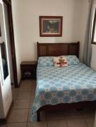 Se venden casa y 2 apartamentos en Colon San José 24-1073