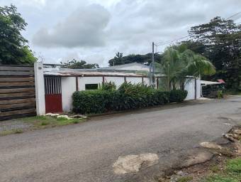 Venta de 3 Apartamentos Independientes  en Barranca, Puntarenas. RAH 25-928