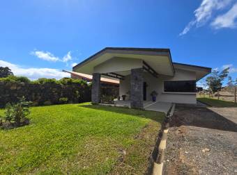 VENTA DE HERMOSA CASA EN RESIDENCIAL EL CASTILLO SAN RAFAEL DE HDIA