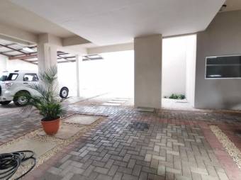 Se vende apartamento en condominio de Ulloa Heredia 25-958