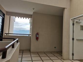 Se vende apartamento en condominio de Ulloa Heredia 25-958