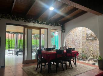 Hermosa casa a la venta / alquiler