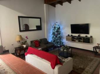 Hermosa casa a la venta / alquiler