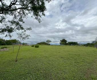 Lot of 1,188 m2 for sale in Hacienda Los Bambúes condominium in Ciudad Colón.