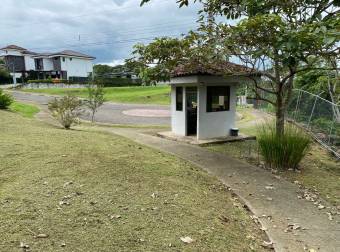 Lote Amplio Condo Los Castillos, La Guacima Alajuela Se Vende